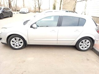 2008 Opel Astra H Рестайлинг, серебристый, 650000 рублей, вид 1