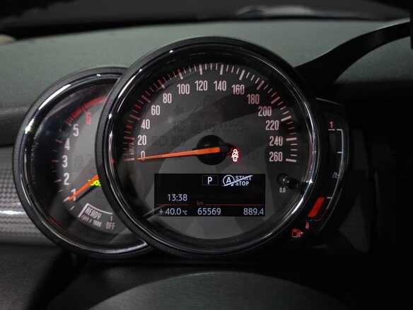 2018 Mini Hatch Cooper D III (F55/F56), зелёный, 1050000 рублей - вид 7