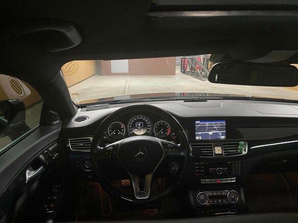 2011 Mercedes-Benz CLS 350 II (C218), чёрный - вид 7