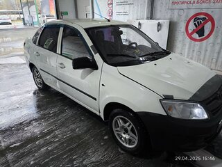 2013 Lada (ВАЗ) Granta I, белый, 170000 рублей, вид 2