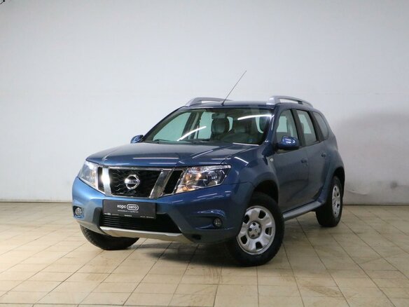 2015 Nissan Terrano III (D10), синий