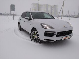 2019 Porsche Cayenne E-Hybrid III, белый, 6183352 рублей, вид 3