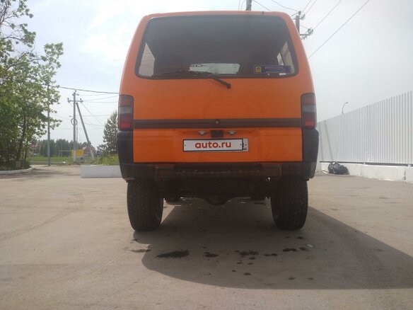 1989 Mitsubishi Delica III, оранжевый - вид 5