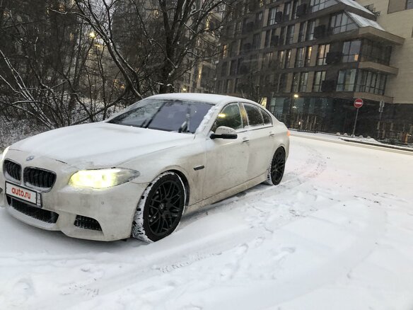 2013 BMW 5 серии 530d xDrive VI (F10/F11/F07) Рестайлинг, белый - вид 3