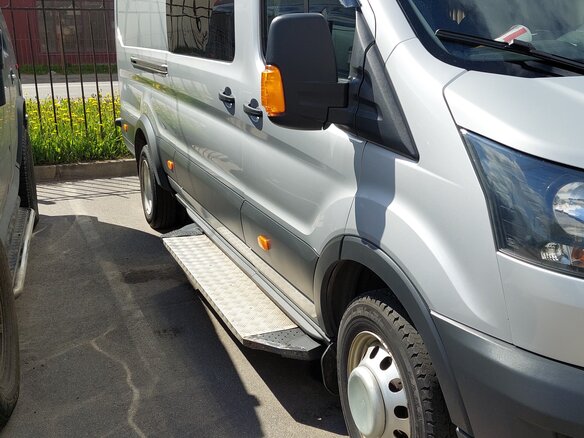 2017 Ford Transit, серебристый, 2600000 рублей - вид 1