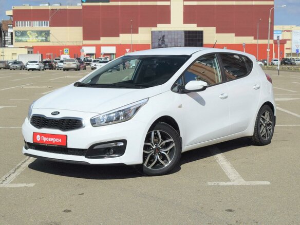 2015 Kia Ceed II Рестайлинг, белый