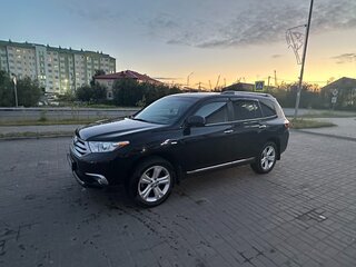 2013 Toyota Highlander II (XU40) Рестайлинг, чёрный, 2200000 рублей, вид 1
