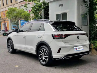 2022 Volkswagen T-Roc I Рестайлинг, белый, 1540000 рублей, вид 4
