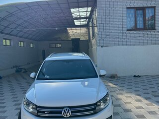 2013 Volkswagen Tiguan I Рестайлинг, белый, 1800000 рублей, вид 3