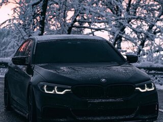 2020 BMW 5 серии 520d xDrive VII (G30/G31/G38), чёрный, 4800000 рублей, вид 4
