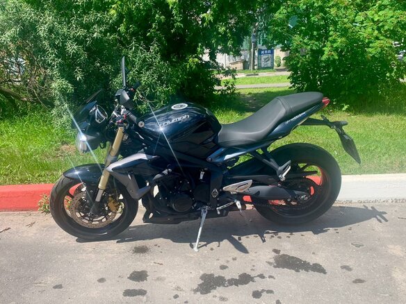 2013 Triumph Street Triple, чёрный, 700000 рублей - вид 2
