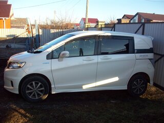 2012 Honda Freed Spike I Рестайлинг, белый, 1100000 рублей, вид 2