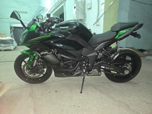 2023 Kawasaki Ninja 1000 SX, чёрный, 1400000 рублей - вид 2