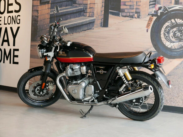 2025 Royal Enfield Interceptor 650, чёрный, 690000 рублей - вид 9