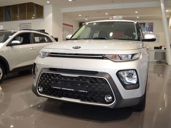 2021 Kia Soul III, серебристый - вид 2