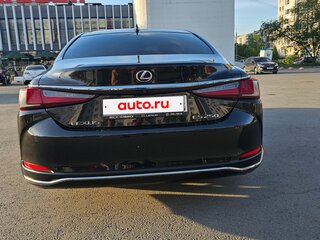 2019 Lexus ES 250 VII, чёрный, 3800000 рублей, вид 4