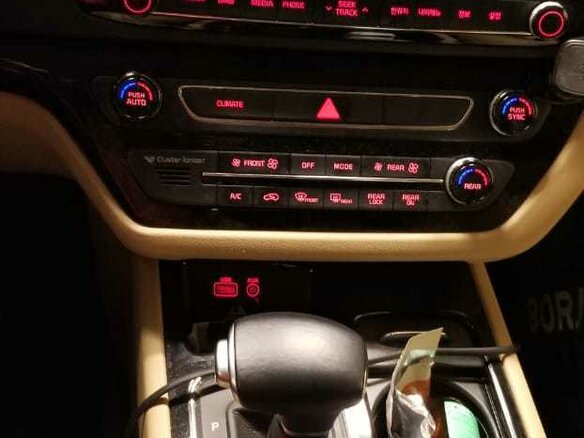 2017 Kia Carnival III, белый - вид 11