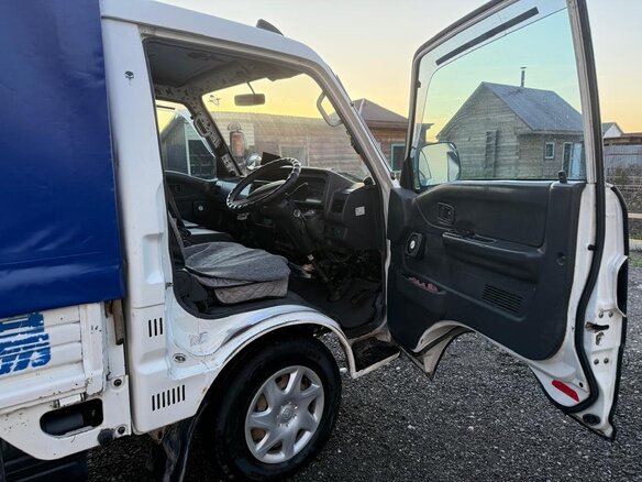 1999 Mazda Bongo IV, белый, 945000 рублей - вид 25