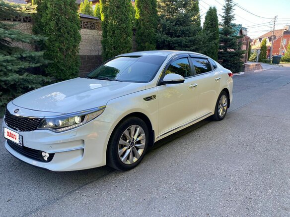2017 Kia Optima IV, белый, 1550000 рублей