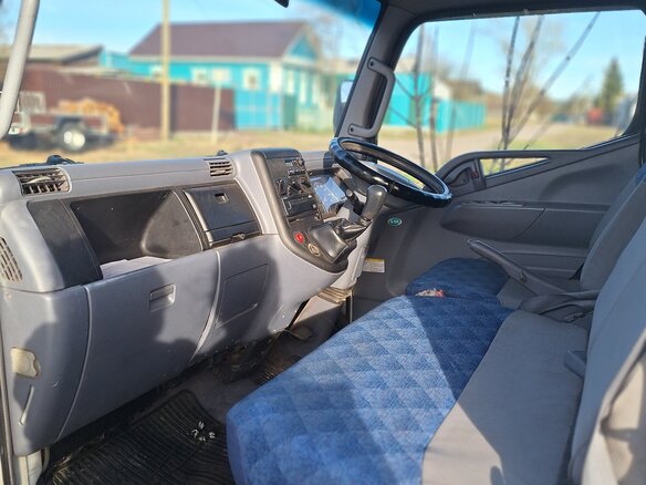 2005 Fuso (Mitsubishi) Canter, белый, 2200000 рублей - вид 5