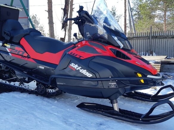 2019 BRP Ski-Doo Skandic 900, красный
