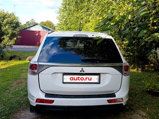 2014 Mitsubishi Outlander III, белый, 1150000 рублей, вид 3