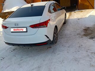 2021 Hyundai Solaris II Рестайлинг, белый, 1750000 рублей, вид 2
