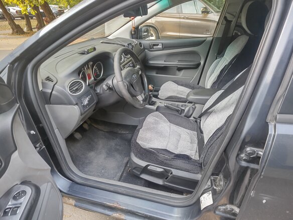 2010 Ford Focus II Рестайлинг, серый, 300000 рублей - вид 20