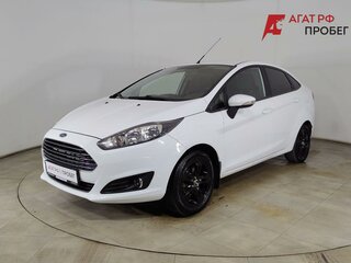 2015 Ford Fiesta Mk6 Рестайлинг, белый, 739000 рублей, вид 1