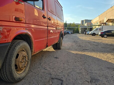 1999 Volkswagen LT, красный, 250000 рублей, вид 2