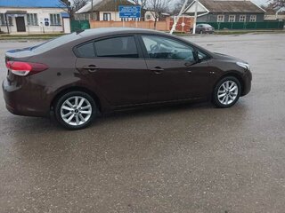 2018 Kia Cerato III Рестайлинг (Classic), коричневый, 1200000 рублей, вид 3