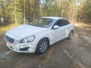 2011 Volvo S60 II, белый, 800000 рублей, вид 2