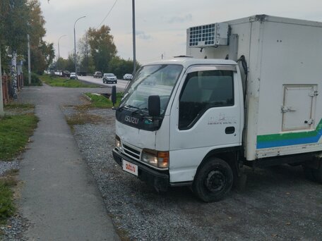 1997 Isuzu Elf (N-series), белый, 1000000 рублей, вид 2