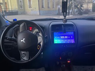 2018 Mitsubishi ASX I Рестайлинг 2, серебристый, 1500000 рублей, вид 5