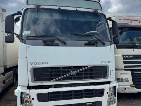 2005 Volvo FH, белый, 4300000 рублей, вид 1