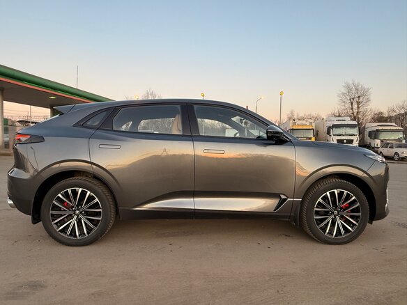 2023 Changan UNI-K, серый, 3300000 рублей - вид 3