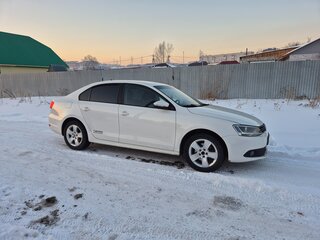 2012 Volkswagen Jetta VI, белый, 950000 рублей, вид 2