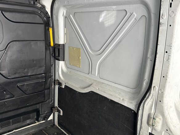 2015 Ford Transit, белый, 1650000 рублей - вид 10