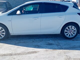 2011 Opel Astra J, белый, 500000 рублей, вид 4