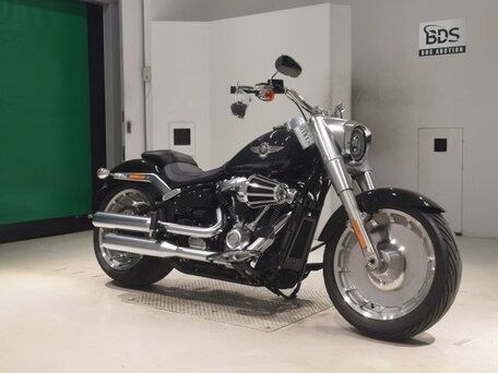 2018 Harley-Davidson Fat Boy, чёрный, 1640000 рублей, вид 3