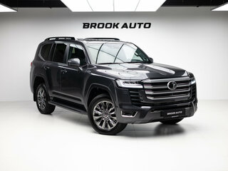 2024 Toyota Land Cruiser 300 Series, серый, 12190000 рублей, вид 3