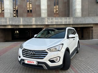 2013 Hyundai Santa Fe Grand III, белый, 1400000 рублей, вид 1