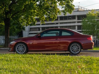 2011 BMW 3 серии 325xi V (E90/E91/E92/E93) Рестайлинг, красный, 1900000 рублей, вид 5