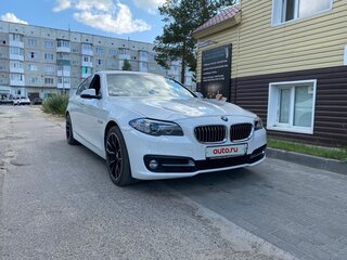 2015 BMW 5 серии 525d xDrive VI (F10/F11/F07) Рестайлинг, белый, 2500000 рублей, вид 3