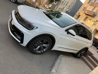 2018 Volkswagen Tiguan II, белый, 2980000 рублей, вид 2