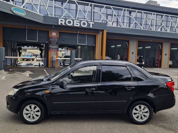 2013 Lada (ВАЗ) Granta I, чёрный, 500000 рублей - вид 4