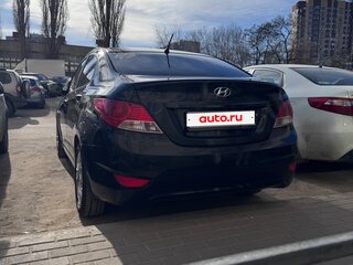 2012 Hyundai Solaris I, чёрный, 850000 рублей, вид 4