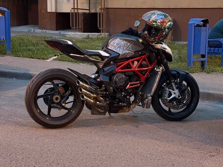 2016 MV Agusta Brutale 800, серый, 900000 рублей, вид 3