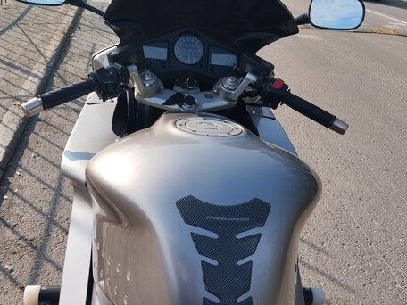 2004 Honda VFR 800, серебристый, 399000 рублей, вид 3