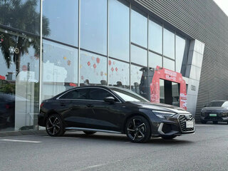 2023 Audi A3 35 TFSI Long IV (8Y), чёрный, 1717009 рублей, вид 3